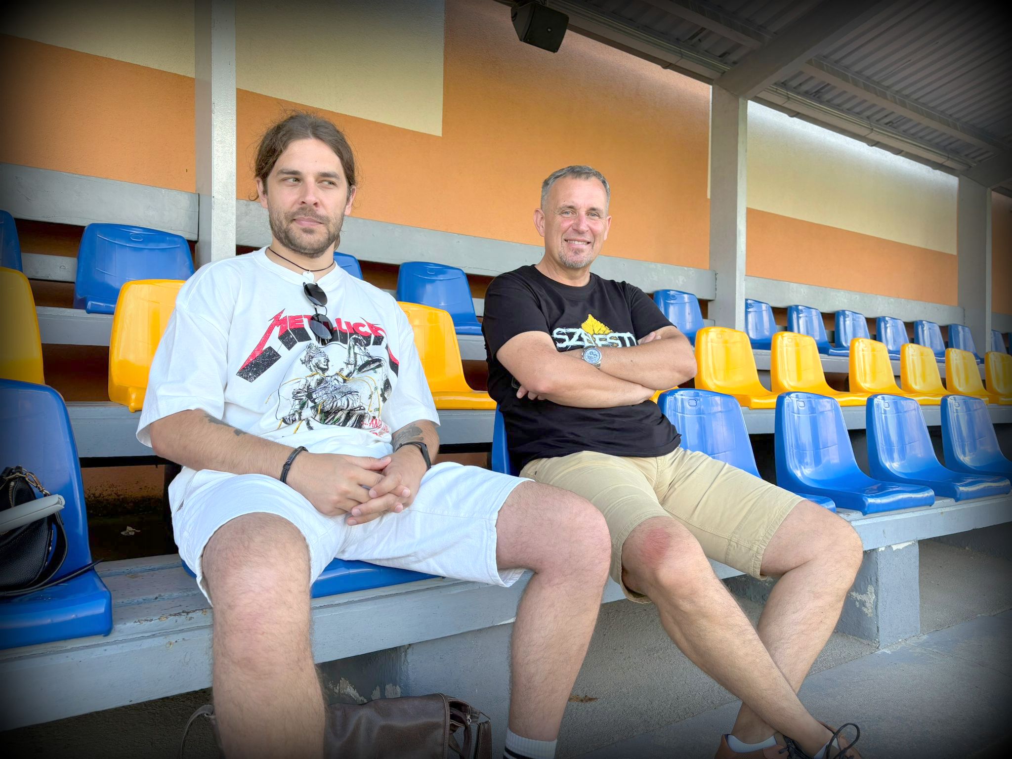 „Muzyczna rzeka pokoleń” – podcast na temat kultury słuchania muzyki kiedyś a dziś. Odcinek 6